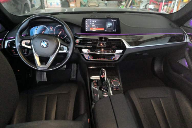 Used BMW 5 Series 2018 525Li M Sport Package Center Console