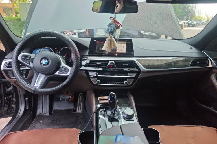 Used BMW 5 Series 2018 525Li M Sport Package Center Console
