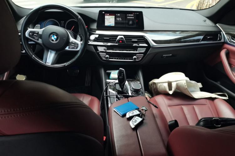 Used BMW 5 Series 2018 Restyled 530Li Luxury Edition M Sport Package Center Console
