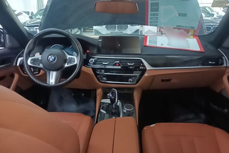 Used BMW 5 Series 2018 530Li Luxury Edition M Sport Package Center Console