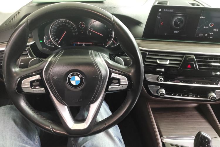 Used BMW 5 Series 2018 Revised Version 530Li Leading Edition Luxury Package Center Console