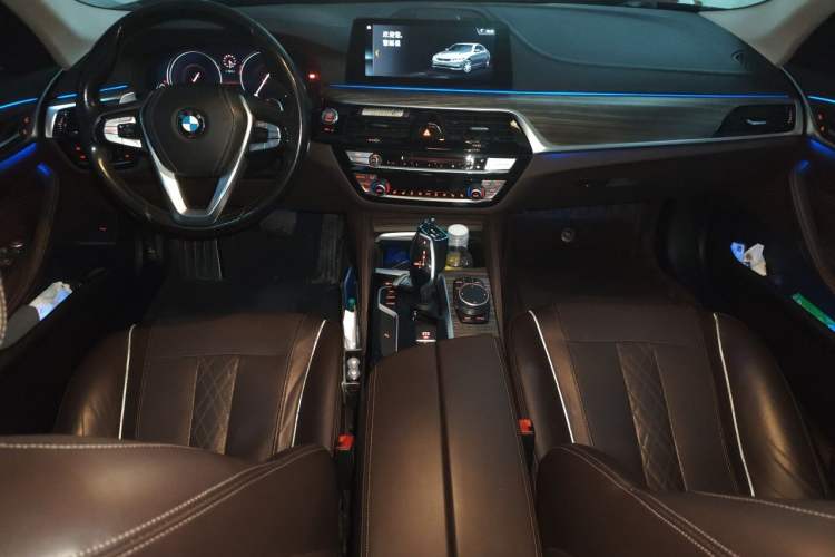 Used BMW 5 Series 2018 Revised Version 530Li Leading Edition Luxury Package Center Console