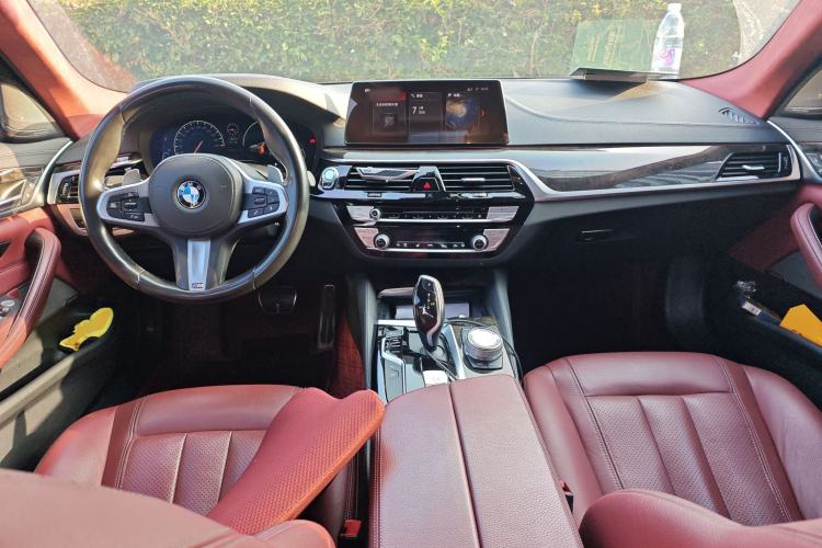 Used BMW 5 Series 2018 Restyled 530Li Luxury Edition M Sport Package Center Console