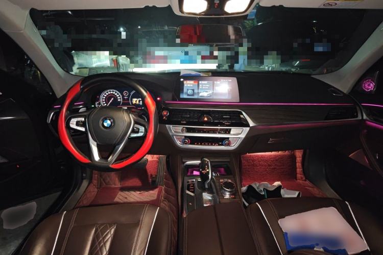 Used BMW 5 Series 2018 Revised Version 530Li Leading Edition Luxury Package Center Console