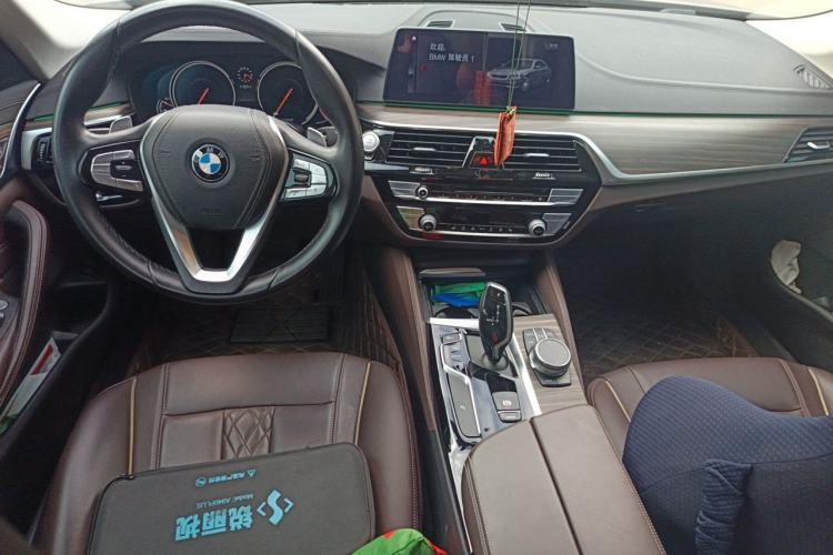 Used BMW 5 Series 2018 530Li Leading Edition Luxury Package Center Console