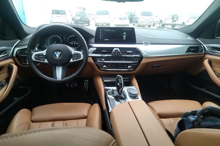 Used BMW 5 Series 2018 525i M Sport Package Center Console