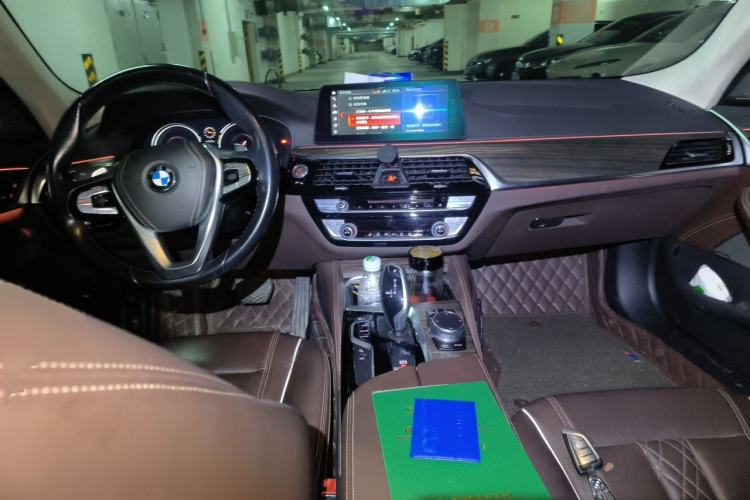 Used BMW 5 Series 2018 Revised Version 530Li Leading Edition Luxury Package Center Console