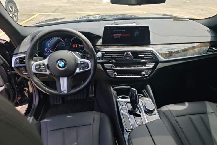 Used BMW 5 Series 2018 525Li M Sport Package Center Console