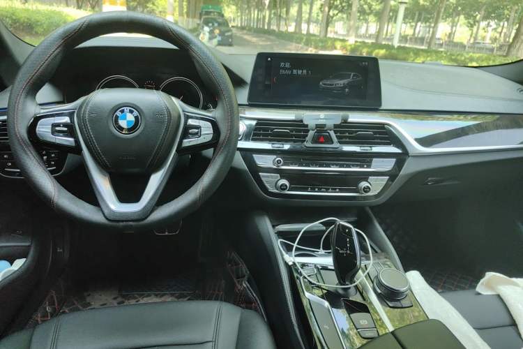 Used BMW 5 Series 2018 525Li M Sport Package Center Console