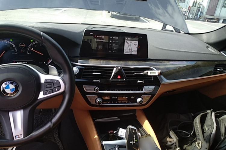 Used BMW 5 Series 2018 Restyled 530Li Leading Edition M Sport Package Center Console