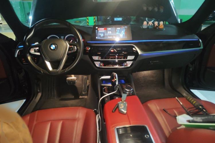 Used BMW 5 Series 2018 Restyled 530Li Leading Edition M Sport Package Center Console