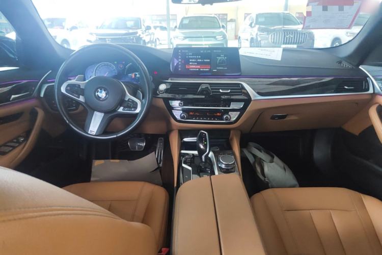 Used BMW 5 Series 2018 Restyled 530Li Leading Edition M Sport Package Center Console