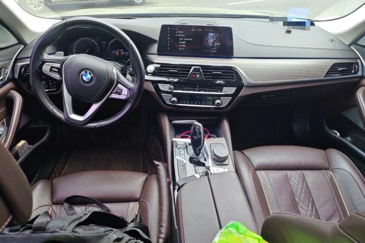 Used BMW 5 Series 2018 Revised 540Li Executive Edition Center Console