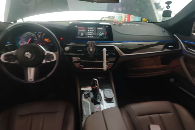 Used BMW 5 Series 2018 525Li M Sport Package Center Console