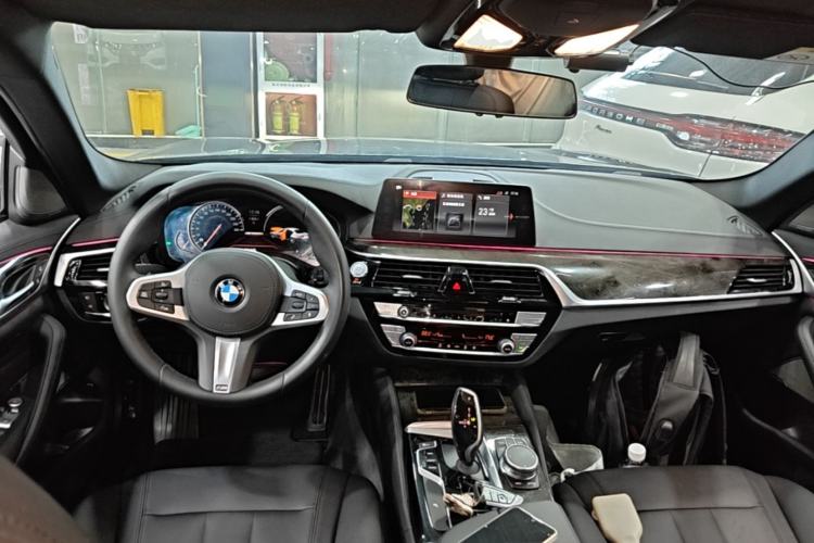 Used BMW 5 Series 2018 525Li M Sport Package Center Console