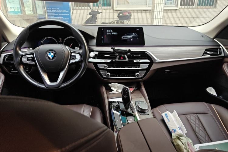 Used BMW 5 Series 2018 Revised Version 530Li Leading Edition Luxury Package Center Console