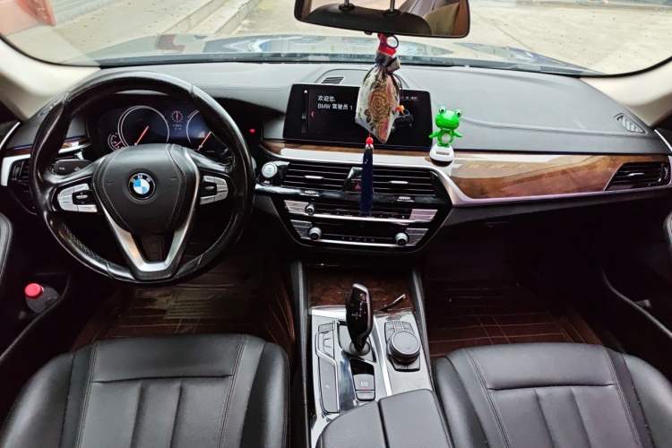 Used BMW 5 Series 2018 525Li Luxury Package Center Console