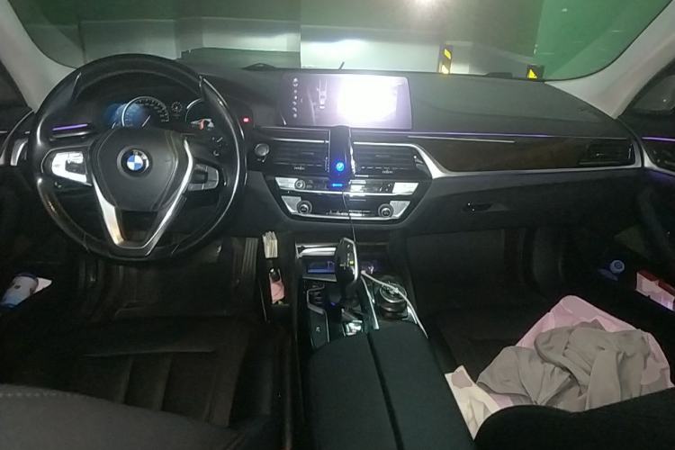 Used BMW 5 Series 2018 525Li Luxury Package Center Console