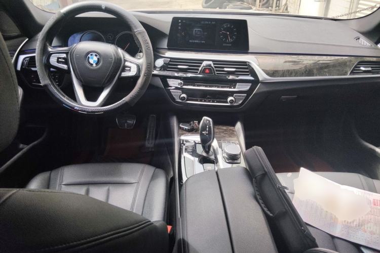 Used BMW 5 Series 2018 525Li M Sport Package Center Console