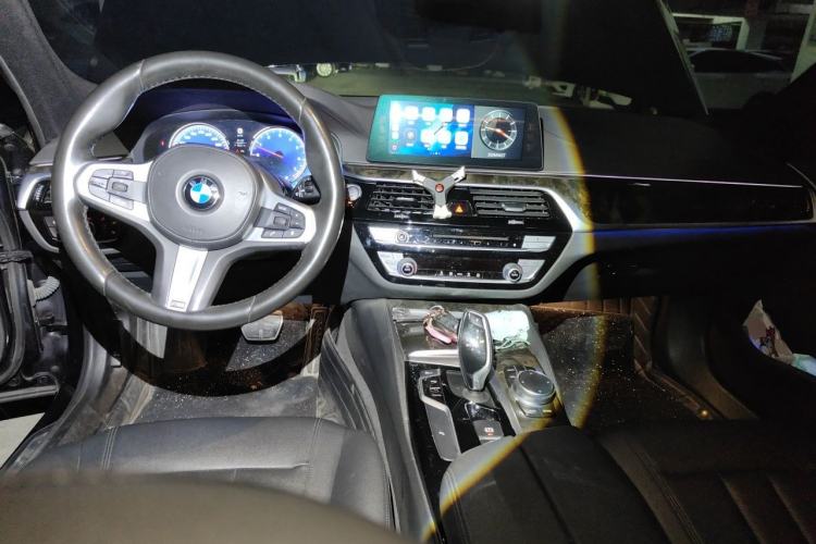Used BMW 5 Series 2018 525Li M Sport Package Center Console