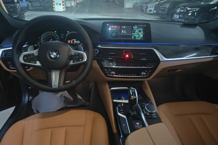 Used BMW 5 Series 2018 530Li xDrive M Sport Package Center Console