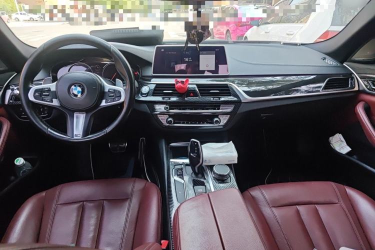Used BMW 5 Series 2018 Restyled 530Li Leading Edition M Sport Package Center Console
