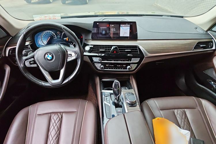 Used BMW 5 Series 2018 Revised Version 530Li Leading Edition Luxury Package Center Console