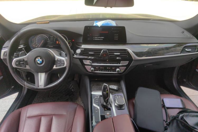 Used BMW 5 Series 2018 Restyled 530Li Leading Edition M Sport Package Center Console