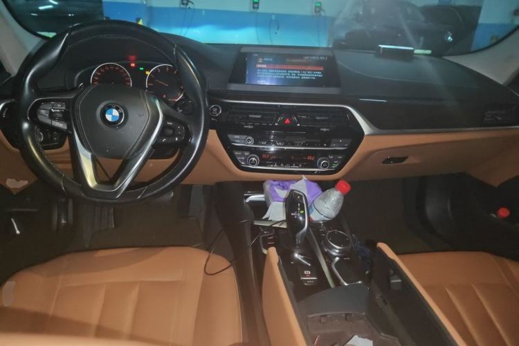 Used BMW 5 Series 2018 528Li Launch Special Edition Center Console
