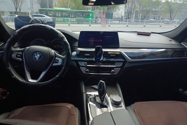 Used BMW 5 Series 2018 525Li M Sport Package Center Console