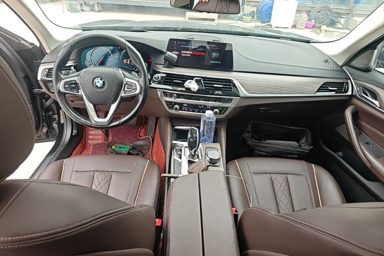 Used BMW 5 Series 2018 530Li Luxury Edition Premium Package Center Console