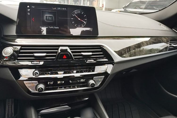 Used BMW 5 Series 2018 525Li M Sport Package Center Console