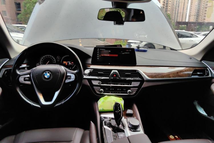Used BMW 5 Series 2018 525Li Luxury Package Center Console