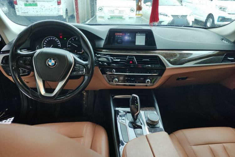 Used BMW 5 Series 2018 528Li Launch Special Edition Center Console