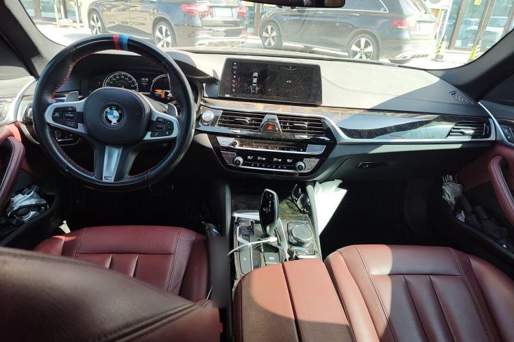Used BMW 5 Series 2018 Restyled 530Li Leading Edition M Sport Package Center Console