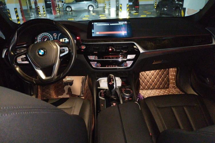 Used BMW 5 Series 2018 525Li M Sport Package Center Console