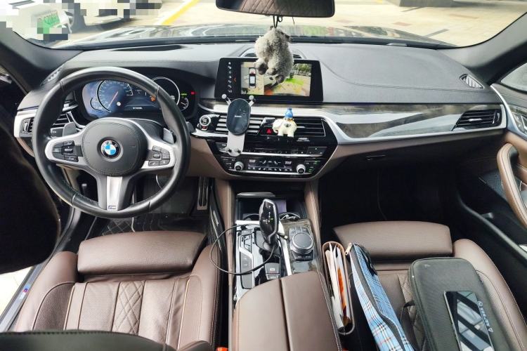 Used BMW 5 Series 2018 530Li Luxury Edition M Sport Package Center Console