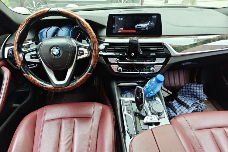 Used BMW 5 Series 2018 530Li Leading Model M Sport Package Center Console