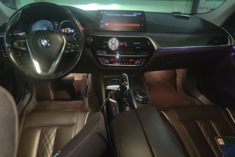 Used BMW 5 Series 2018 530Li Leading Edition Luxury Package Center Console