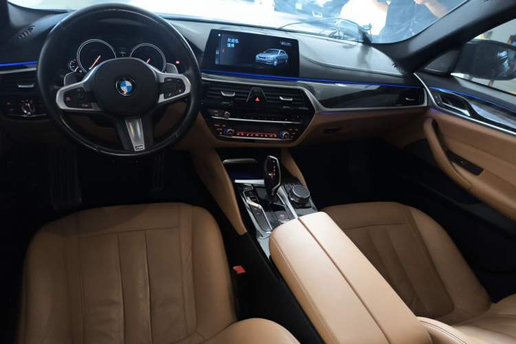 Used BMW 5 Series 2018 530Li Leading Model M Sport Package Center Console