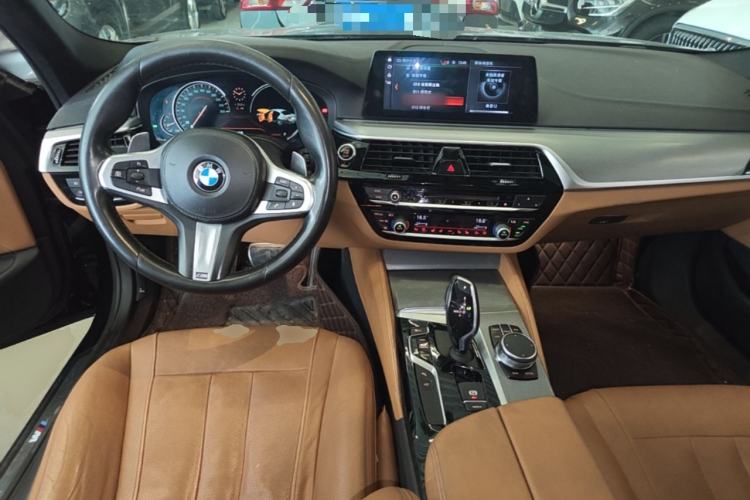 Used BMW 5 Series 2018 530Li Luxury Edition M Sport Package Center Console