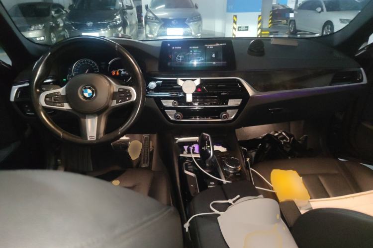 Used BMW 5 Series 2018 525Li M Sport Package Center Console