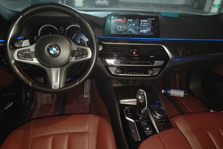 Used BMW 5 Series 2018 Restyled 530Li Leading Edition M Sport Package Center Console