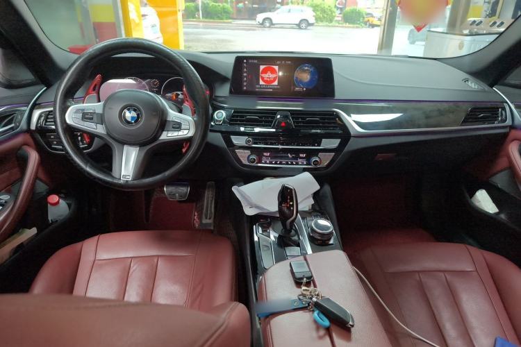 Used BMW 5 Series 2018 Restyled 530Li Luxury Edition M Sport Package Center Console