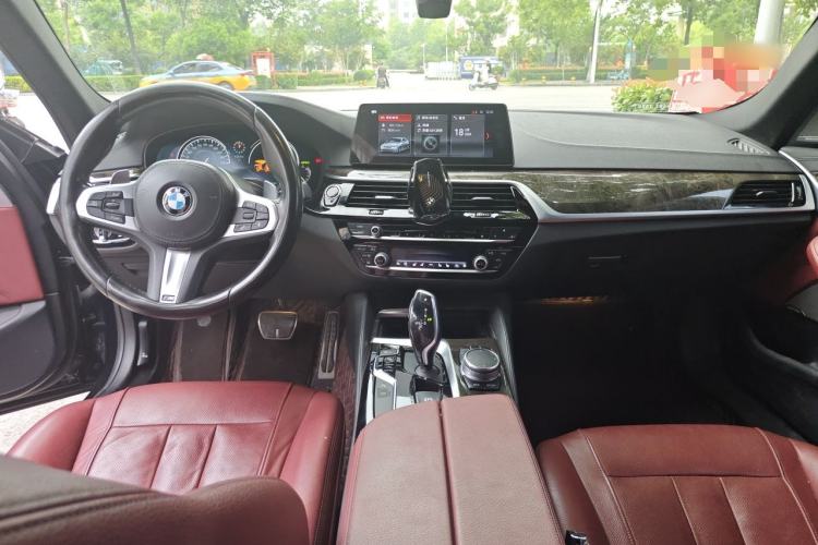 Used BMW 5 Series 2018 Restyled 530Li Luxury Edition M Sport Package Center Console