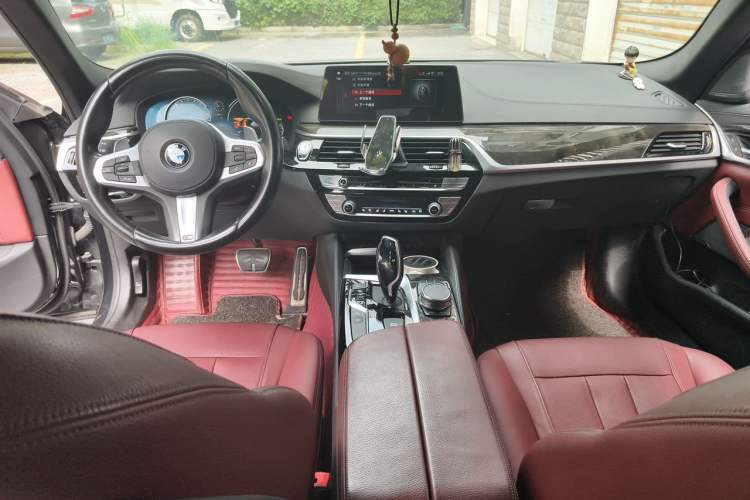 Used BMW 5 Series 2018 Restyled 530Li Luxury Edition M Sport Package Center Console