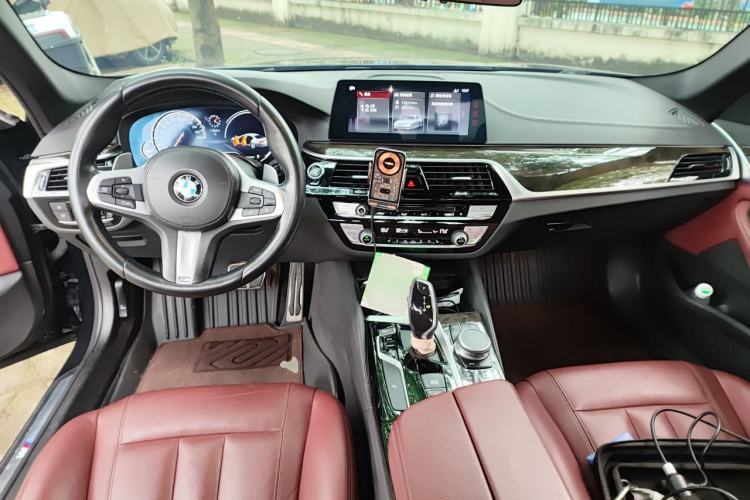 Used BMW 5 Series 2018 530Li Leading Model M Sport Package Center Console