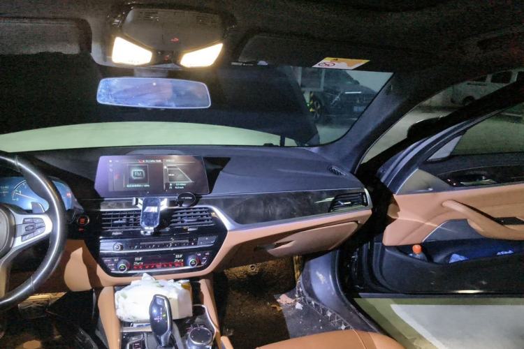 Used BMW 5 Series 2018 530Li Luxury Edition M Sport Package Center Console