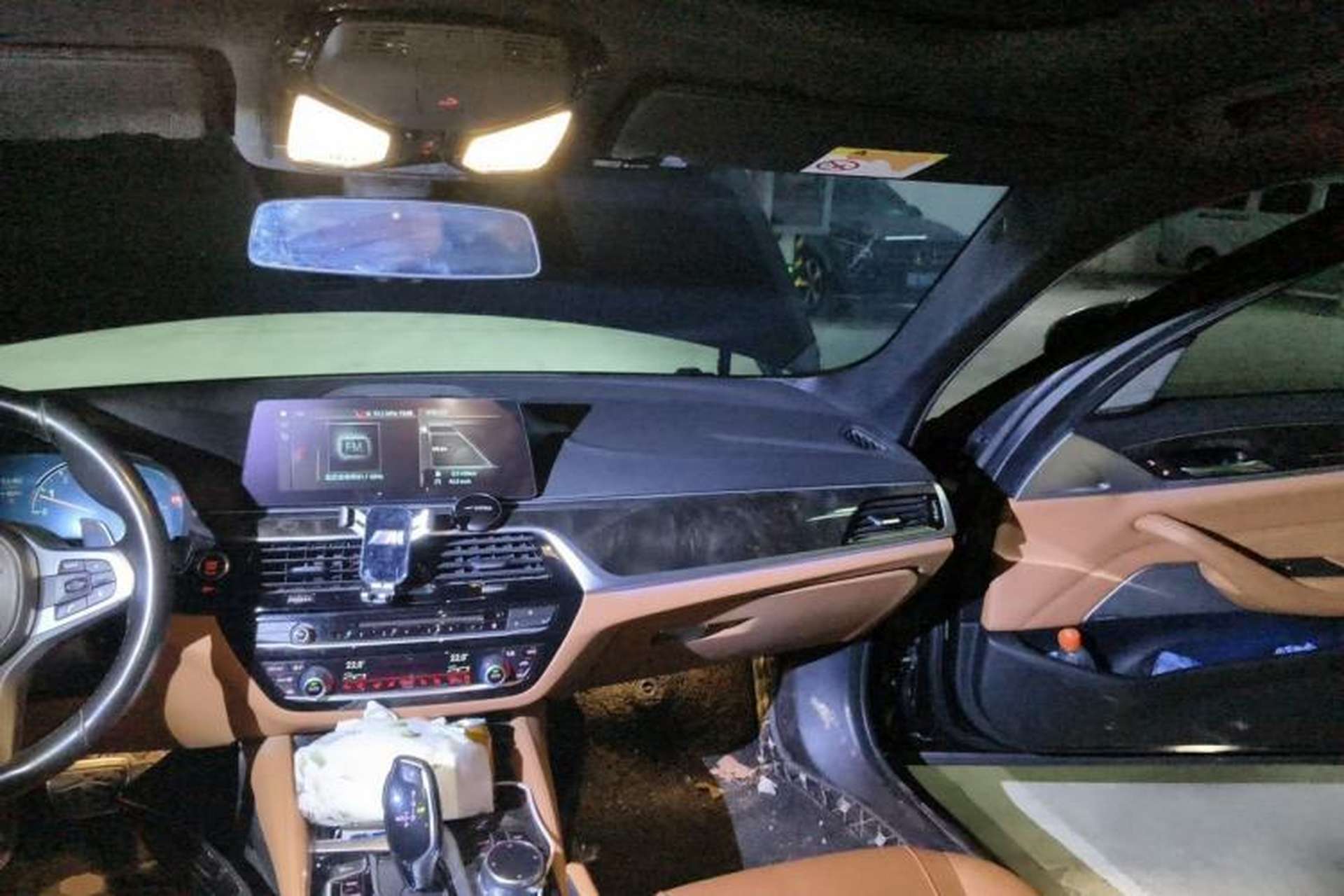Used BMW 5 Series 2018 530Li Luxury Edition M Sport Package Center Console