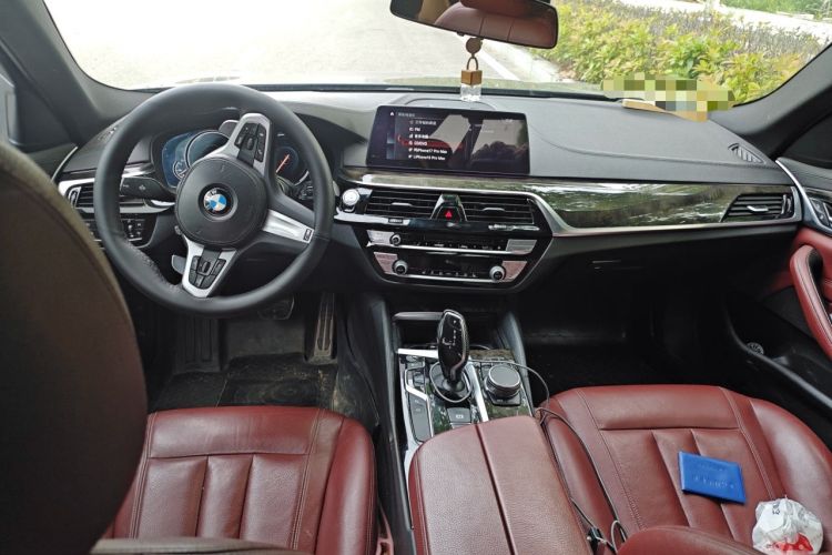 Used BMW 5 Series 2018 Restyled 530Li Leading Edition M Sport Package Center Console